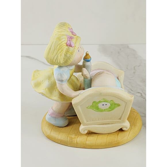 Cabbage Patch Kids Girl w/ Baby in Crib Figurine 1984 Porcelain 4 1/4" Korea - Picture 9 of 14